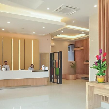 Hotel Mutiara Mitra Reddoorz Padangsidimpuan Екстериор снимка