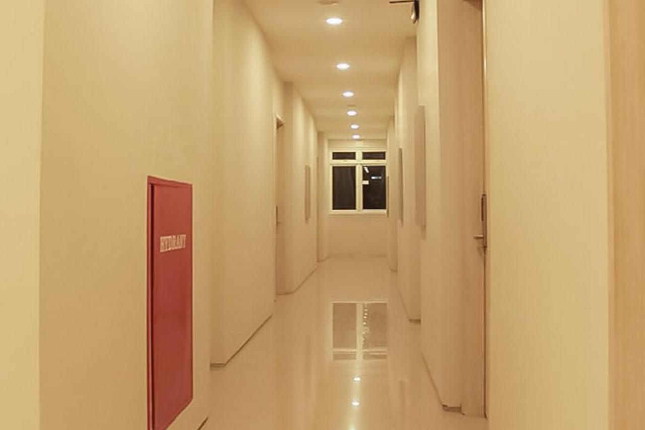 Hotel Mutiara Mitra Reddoorz Padangsidimpuan Екстериор снимка