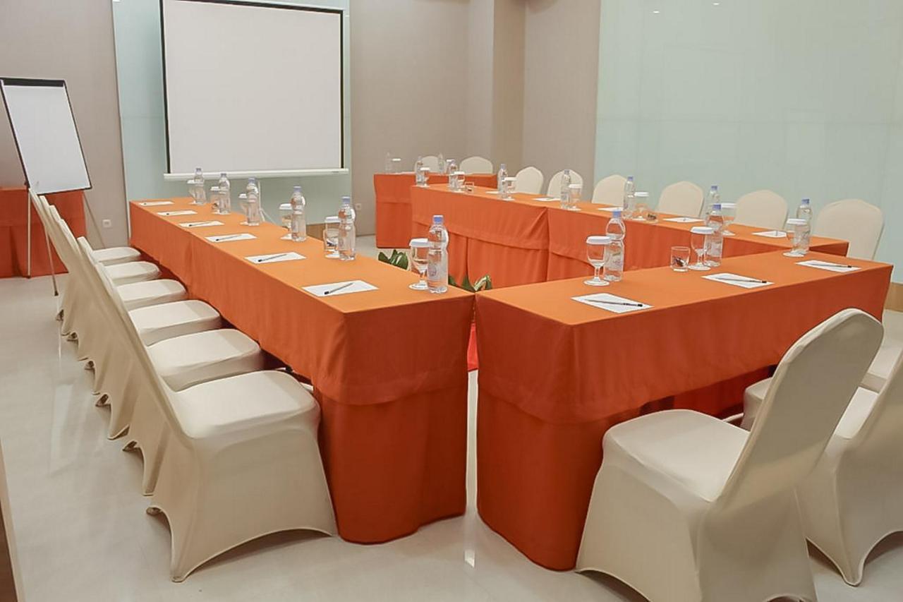Hotel Mutiara Mitra Reddoorz Padangsidimpuan Екстериор снимка