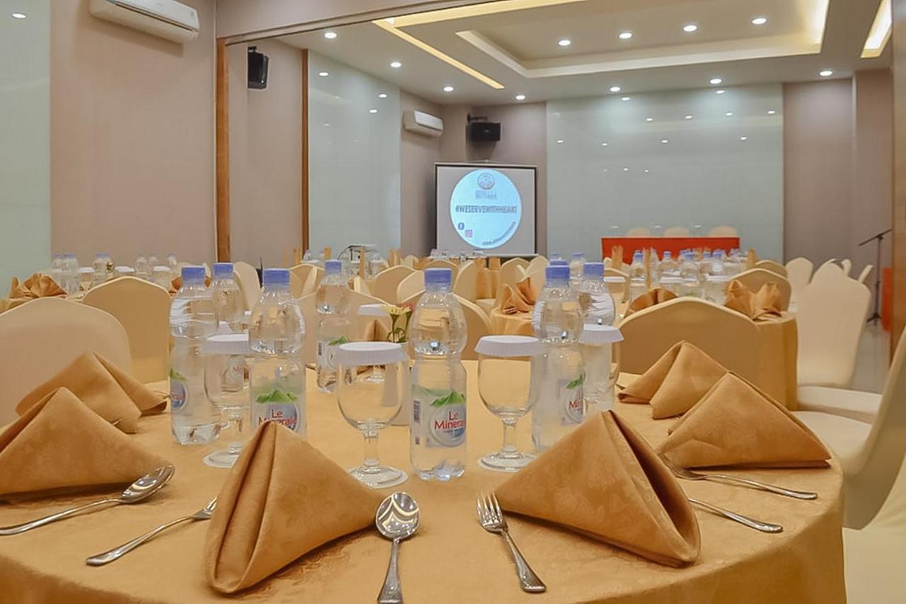 Hotel Mutiara Mitra Reddoorz Padangsidimpuan Екстериор снимка