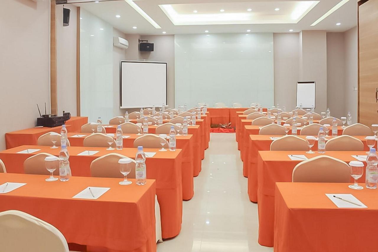 Hotel Mutiara Mitra Reddoorz Padangsidimpuan Екстериор снимка